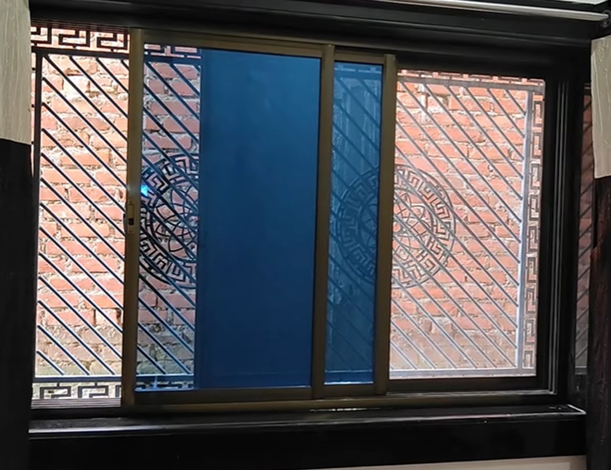 حفاظ پنجره سی ان سی مدرن